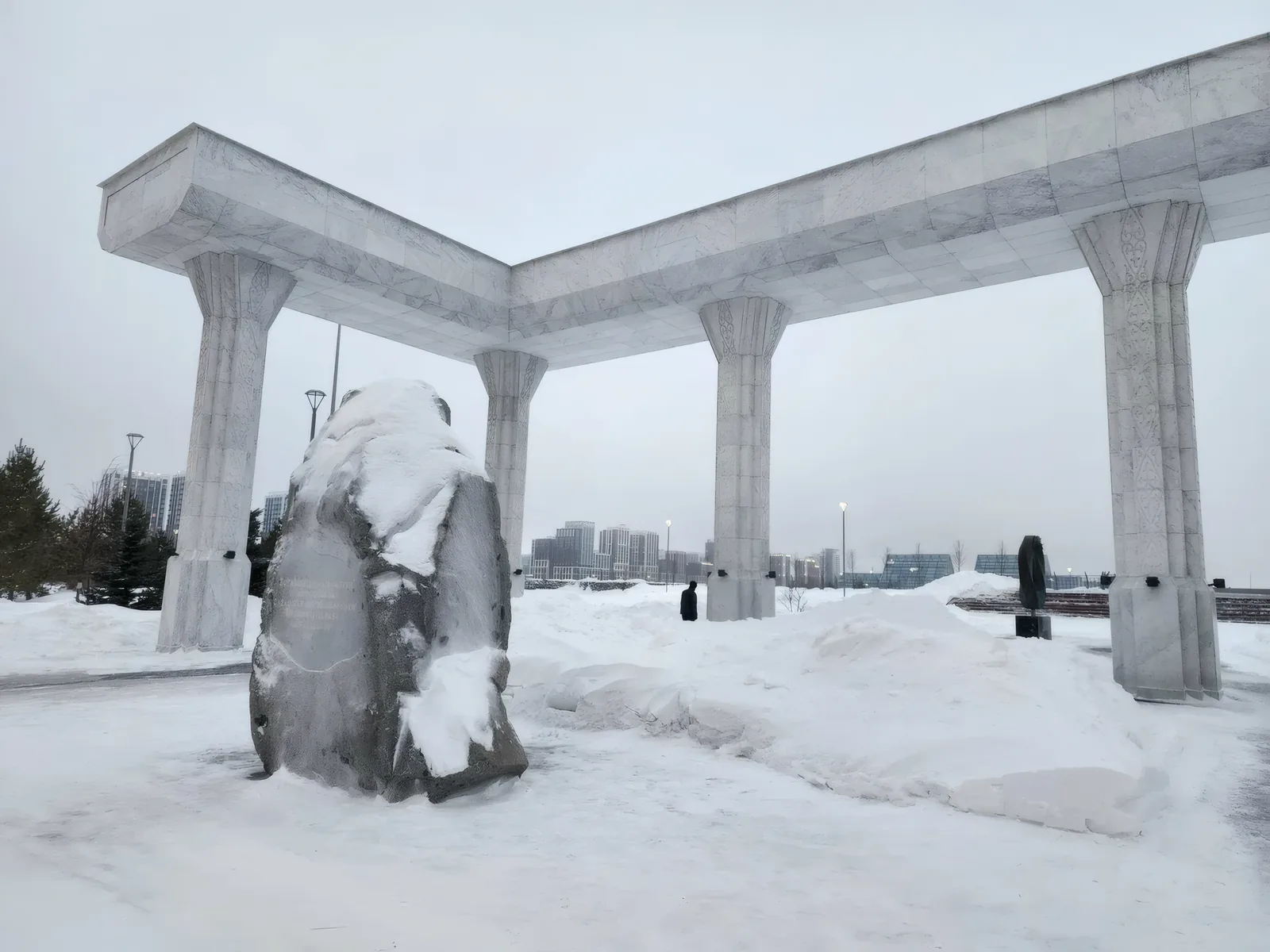 Ботанический сад, объекты — мрамор