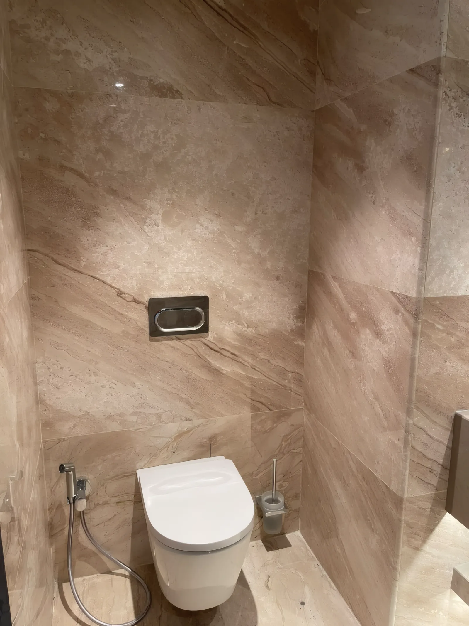 Hilton Almaty Park, ванные — мрамор